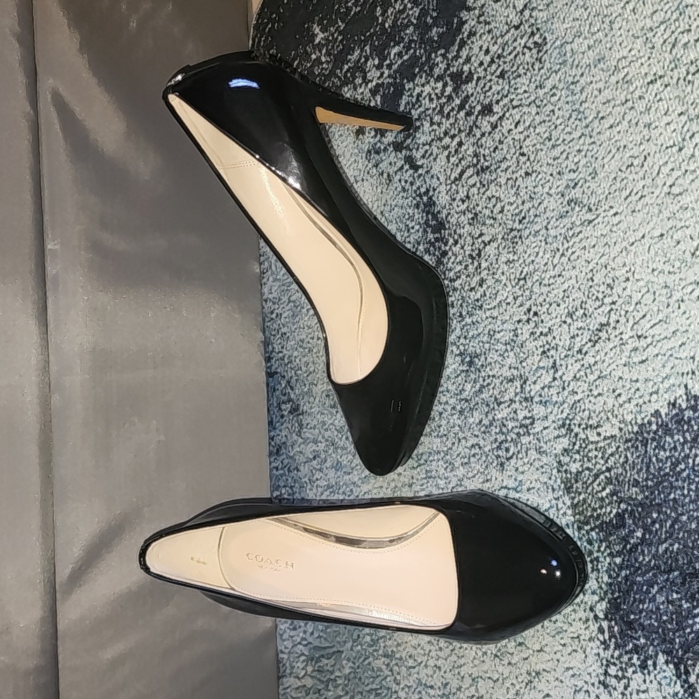 New with Box Coach Black Giovanna Patent Leather Heels - 9B